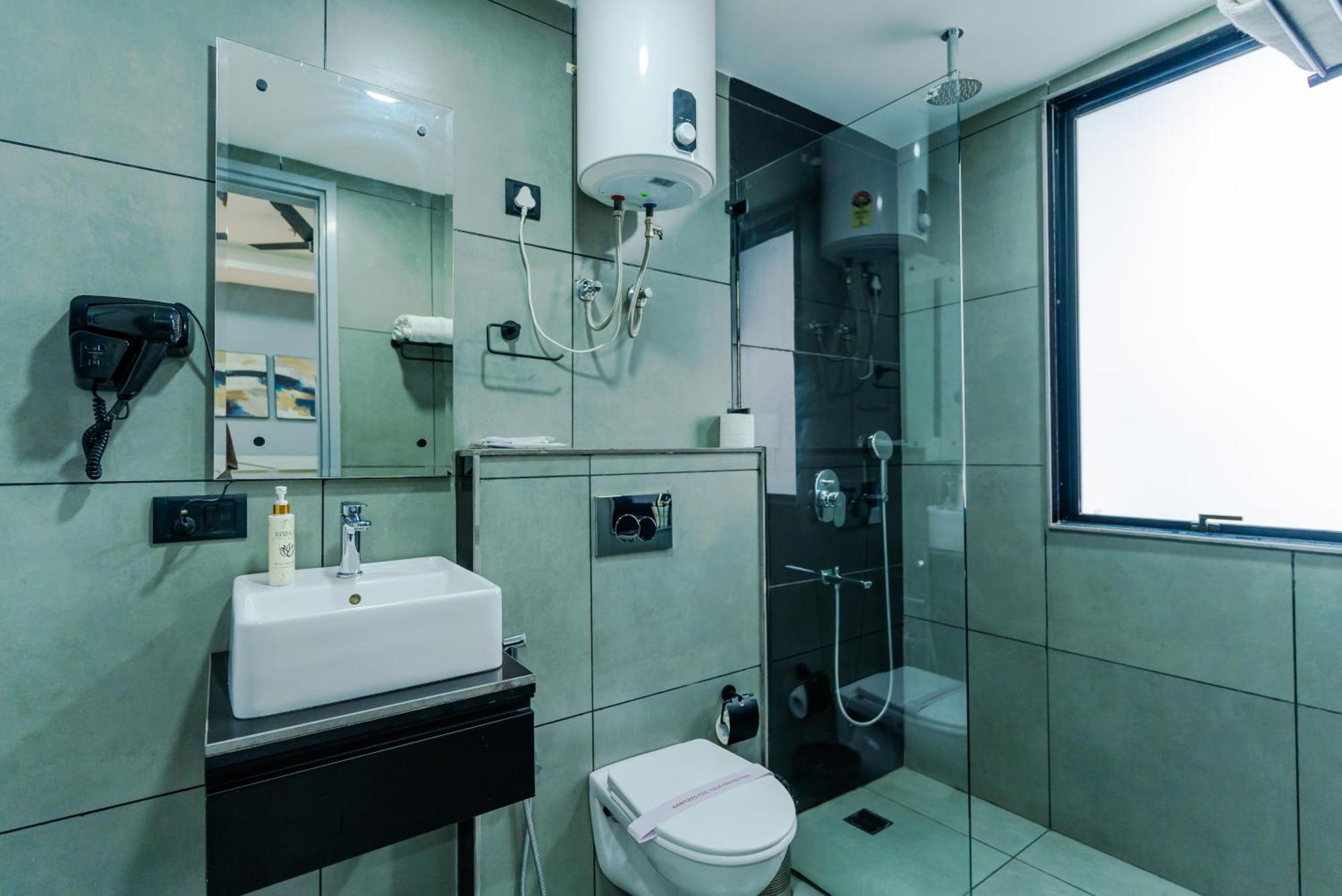 Bedchambers Luxury Apartment Near Golf Course Road Gurgaon Extérieur photo